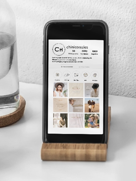 Móvil con diseño de feed