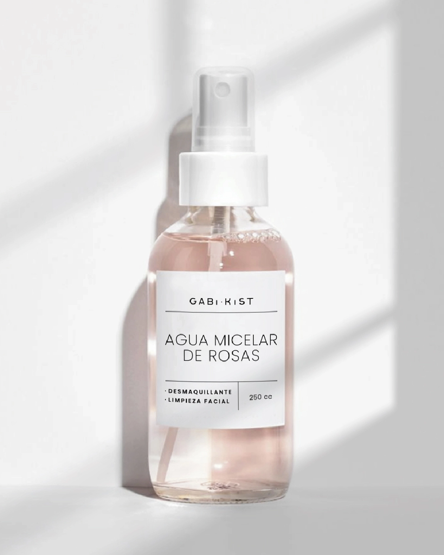 Diseño de etiqueta para agua de rosas