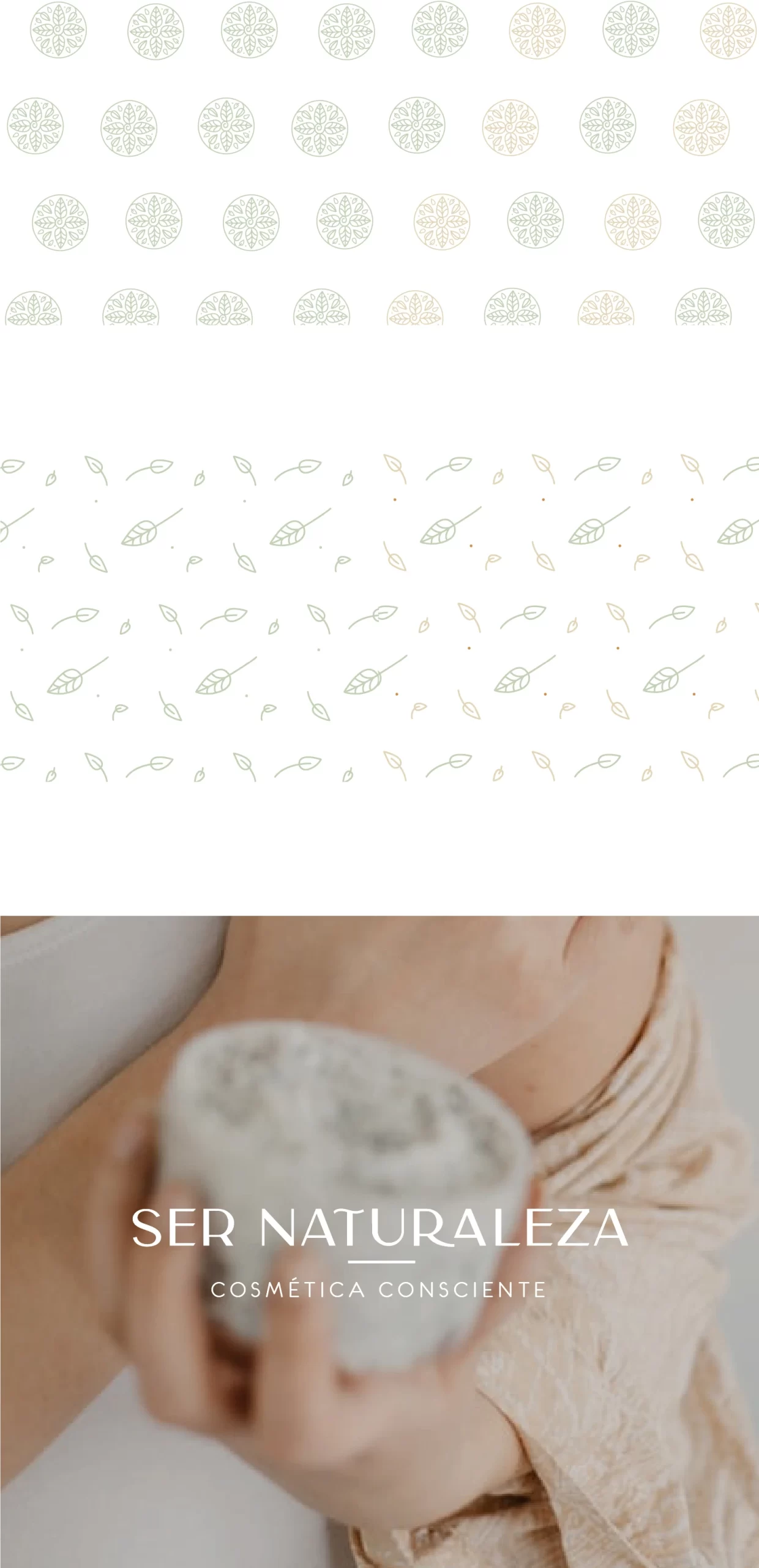 aplicación de logo monocromático blanco en foto de color de Ser Naturaleza